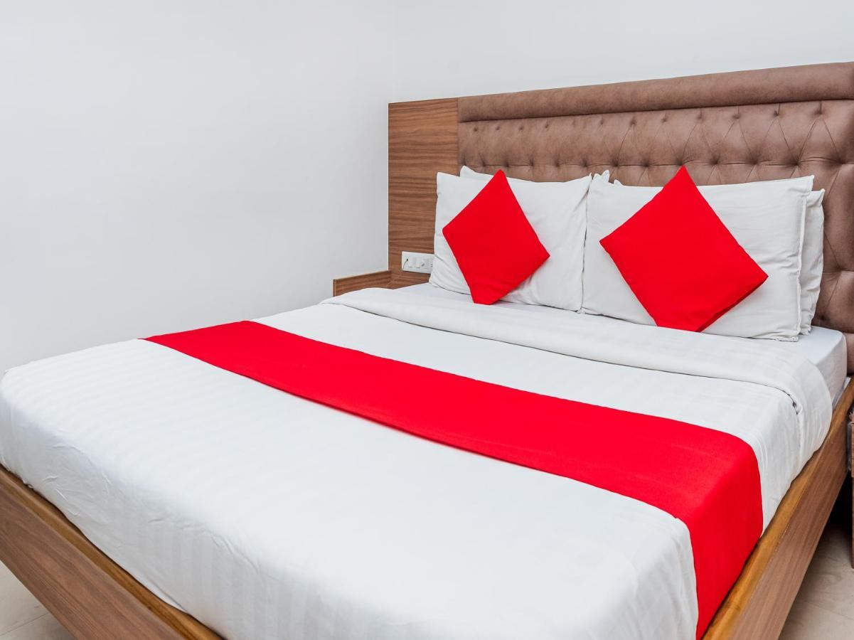 Hotel Balwas Σουράτ Εξωτερικό φωτογραφία