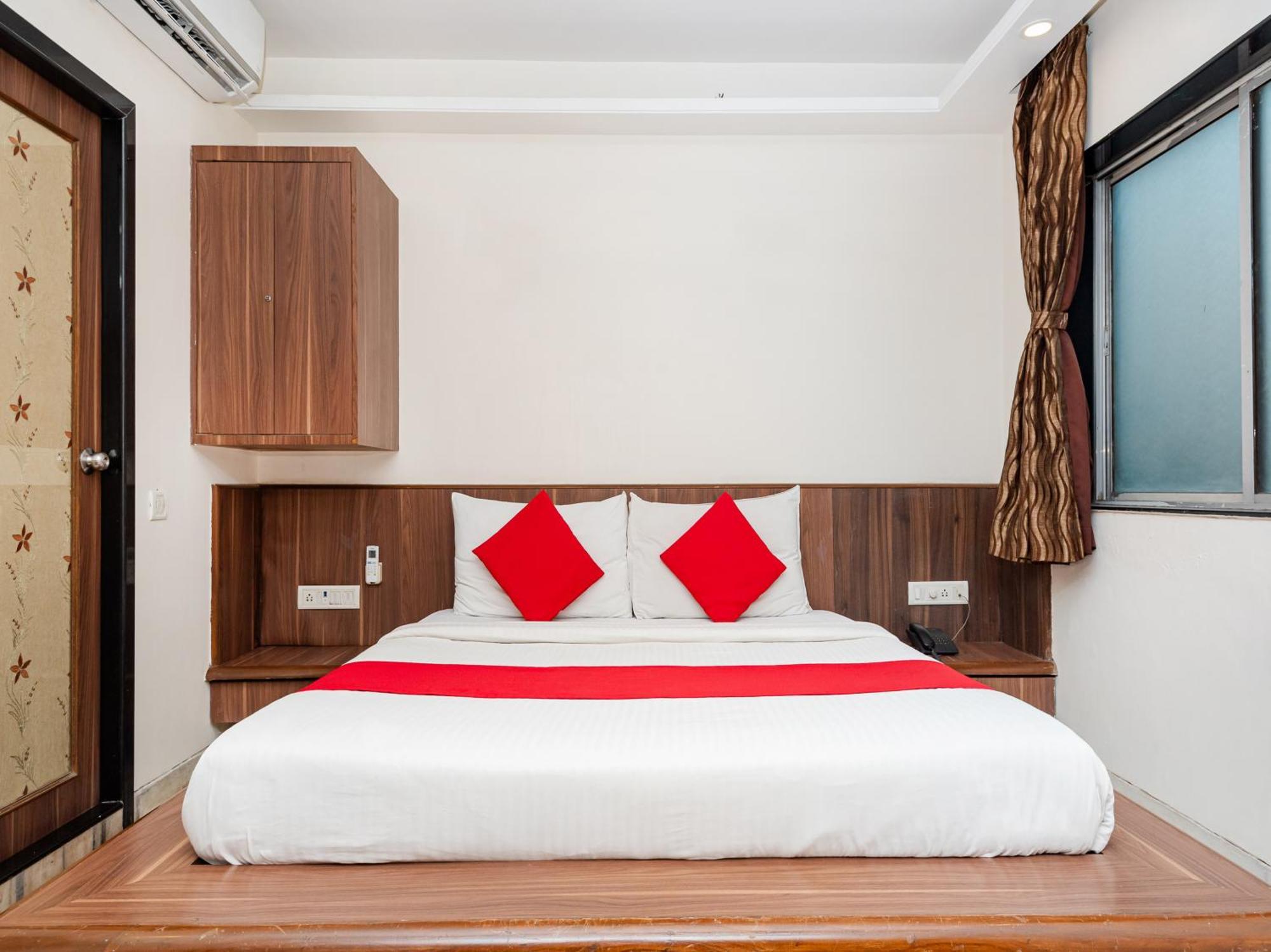 Hotel Balwas Σουράτ Εξωτερικό φωτογραφία