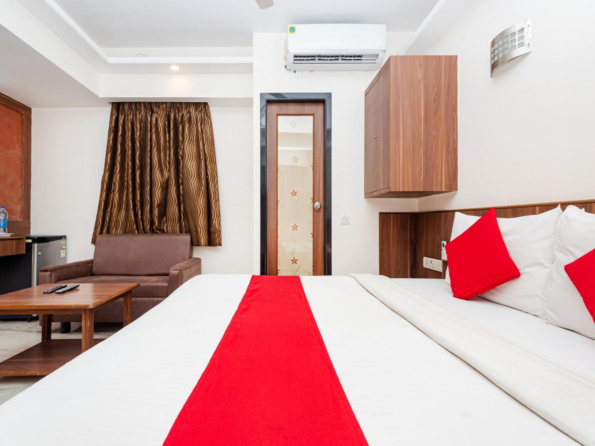 Hotel Balwas Σουράτ Εξωτερικό φωτογραφία
