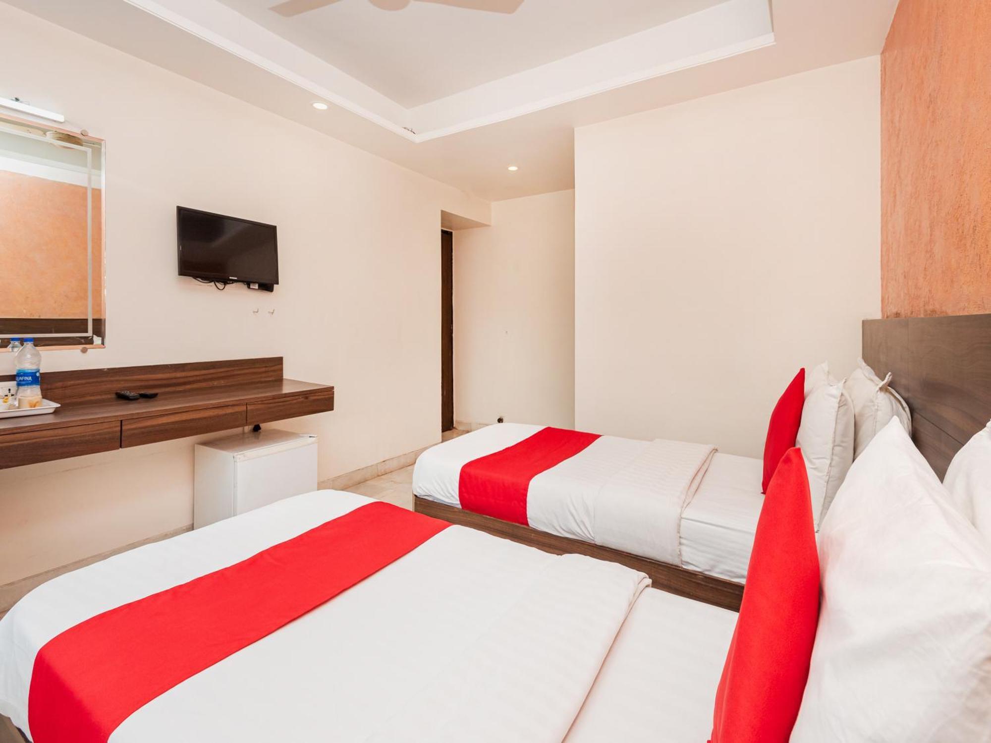 Hotel Balwas Σουράτ Εξωτερικό φωτογραφία