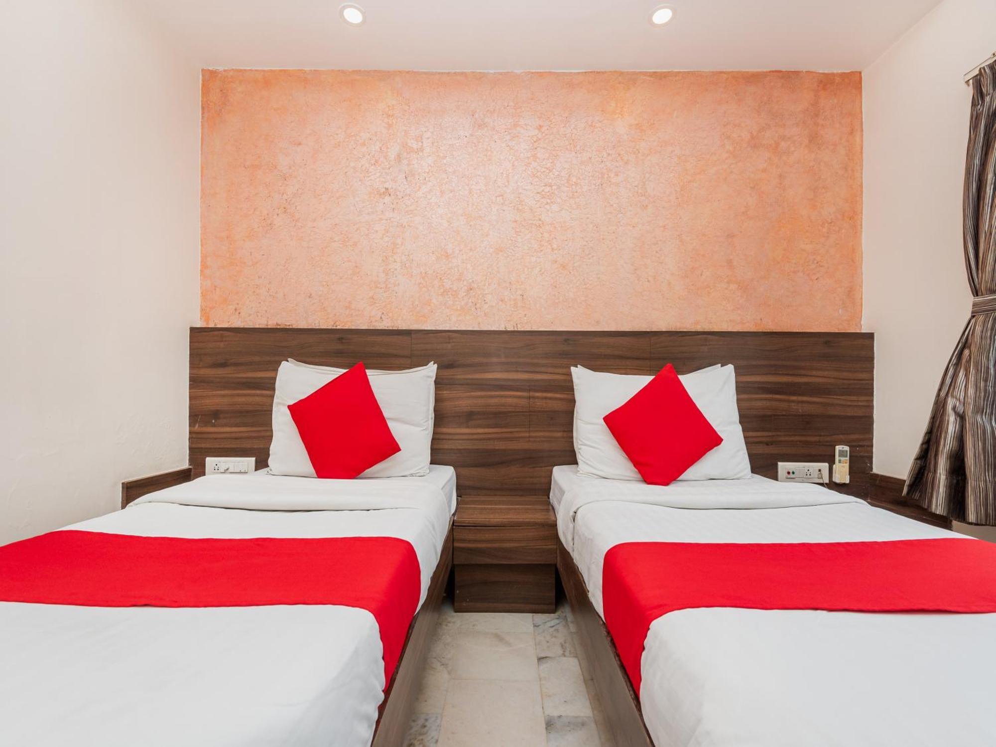 Hotel Balwas Σουράτ Εξωτερικό φωτογραφία