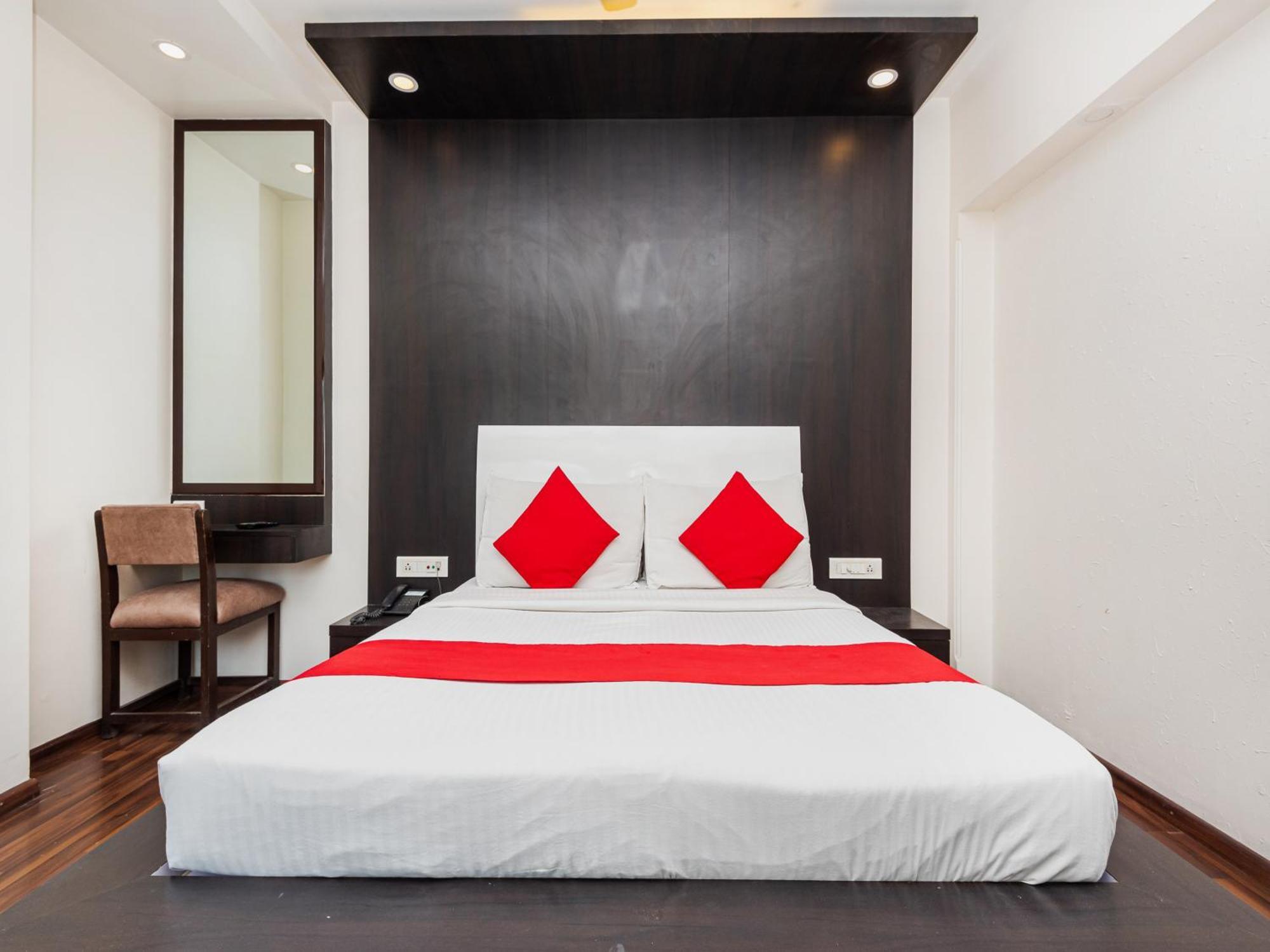 Hotel Balwas Σουράτ Εξωτερικό φωτογραφία