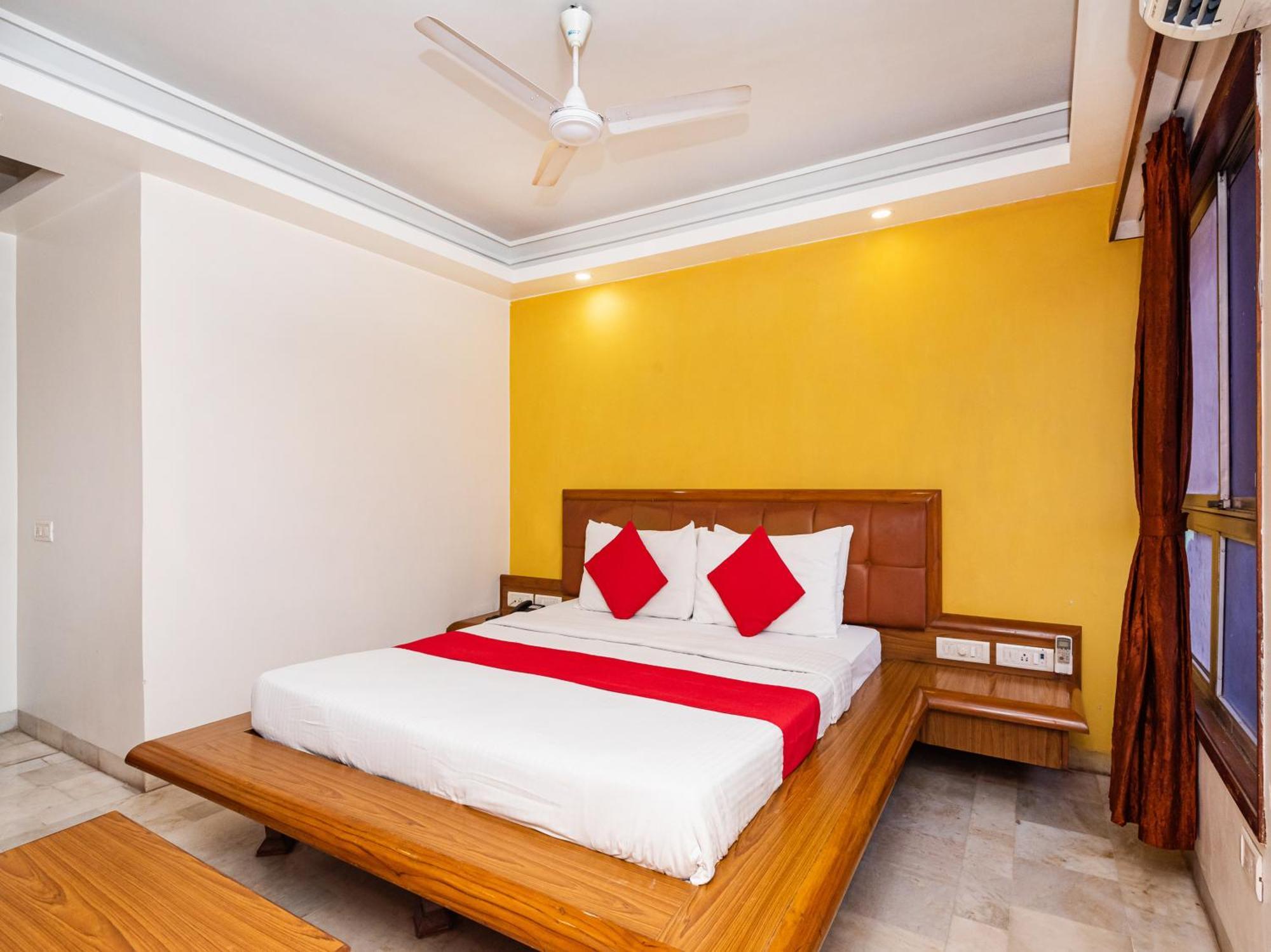 Hotel Balwas Σουράτ Εξωτερικό φωτογραφία