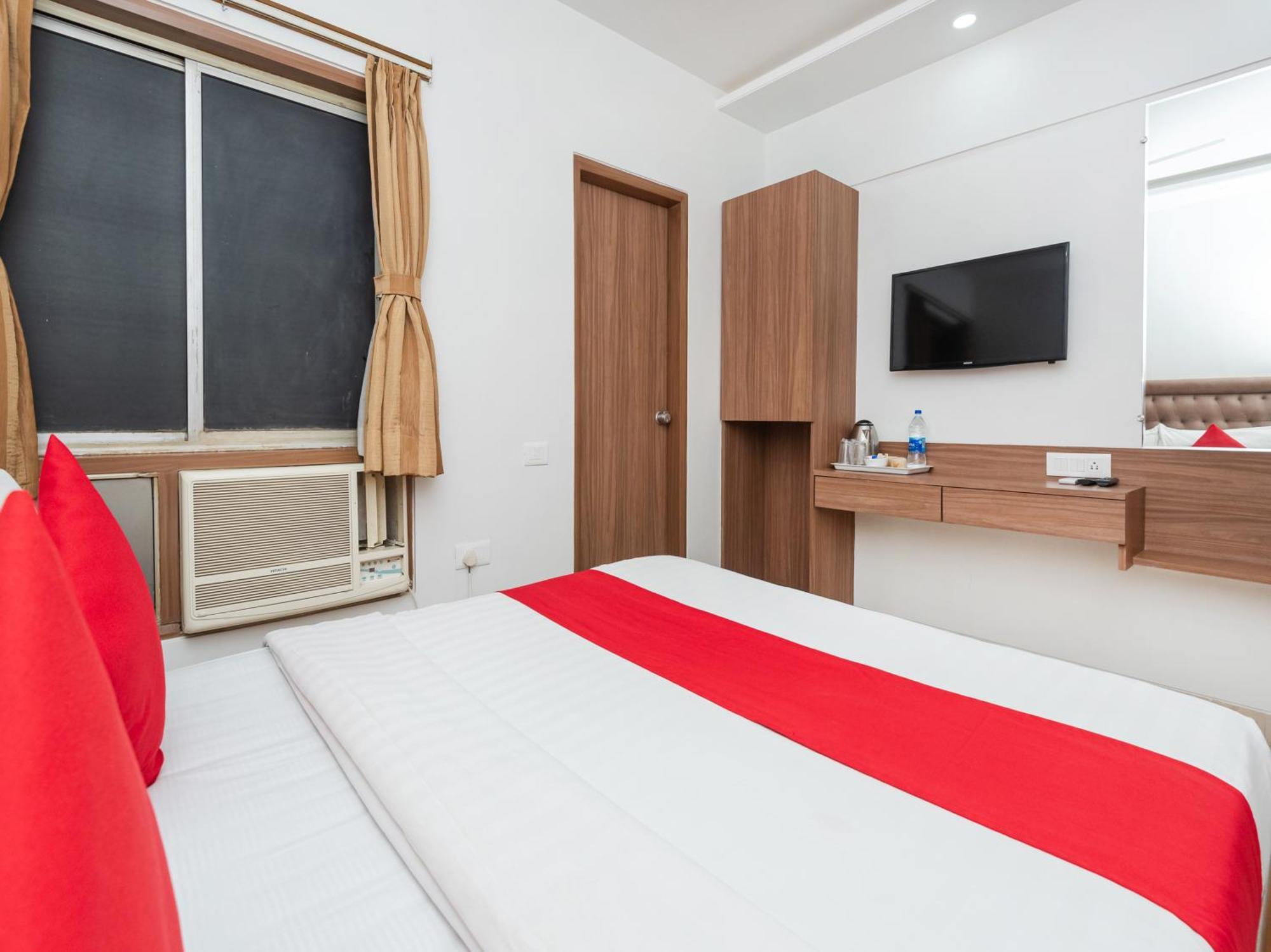Hotel Balwas Σουράτ Εξωτερικό φωτογραφία