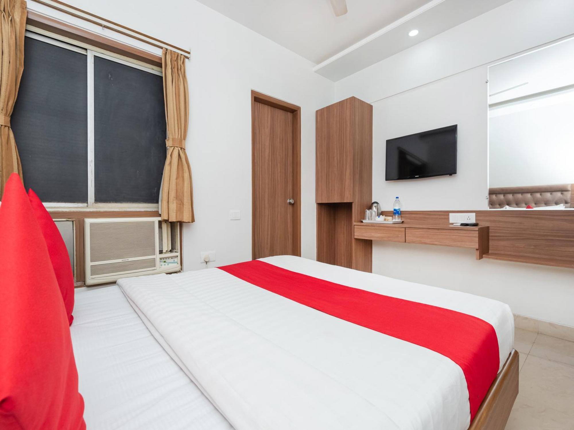 Hotel Balwas Σουράτ Εξωτερικό φωτογραφία