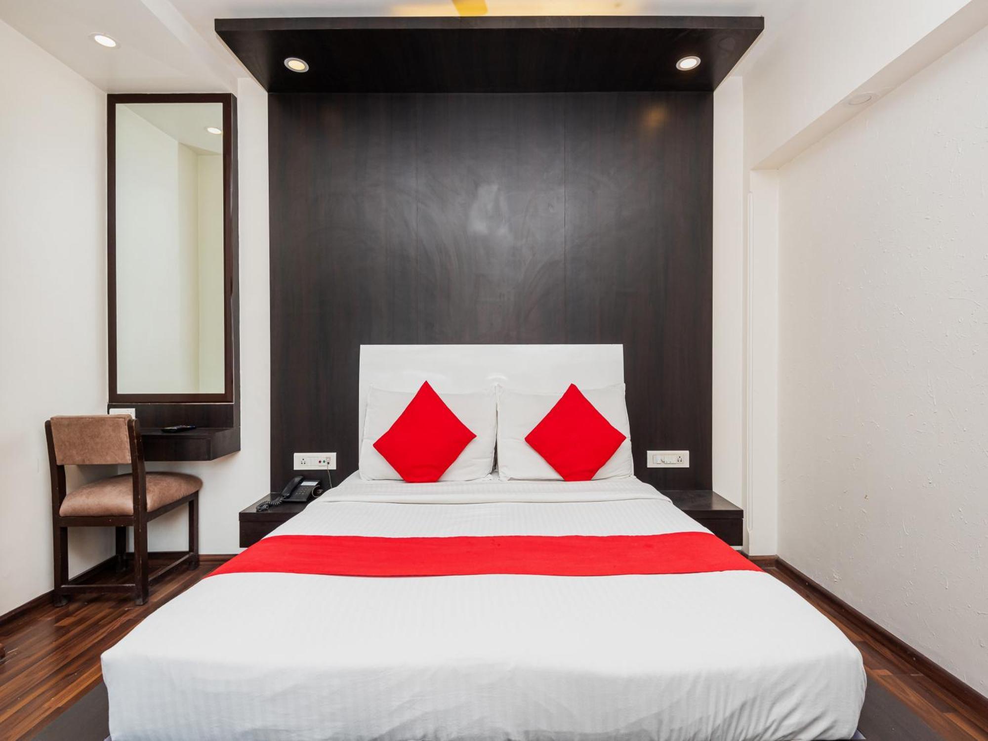 Hotel Balwas Σουράτ Εξωτερικό φωτογραφία